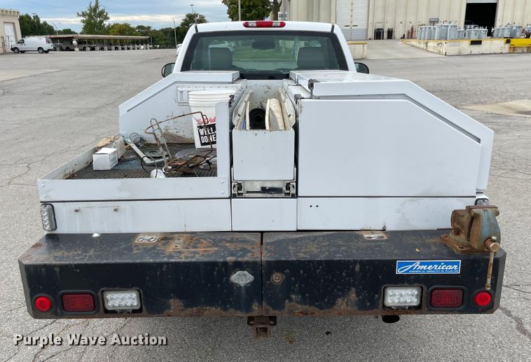 image for item JF9067 2013 Chevrolet Silverado 2500HD  utility bed pickup truck