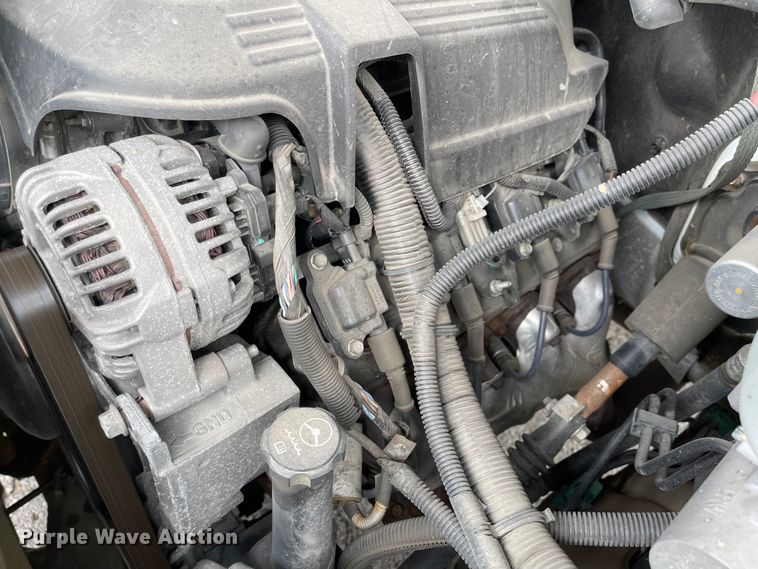 image for item JF9067 2013 Chevrolet Silverado 2500HD  utility bed pickup truck