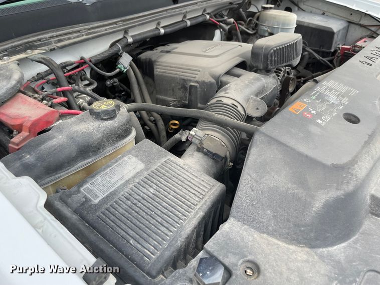 image for item JF9067 2013 Chevrolet Silverado 2500HD  utility bed pickup truck