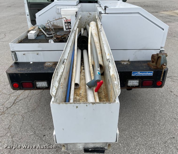 image for item JF9067 2013 Chevrolet Silverado 2500HD  utility bed pickup truck