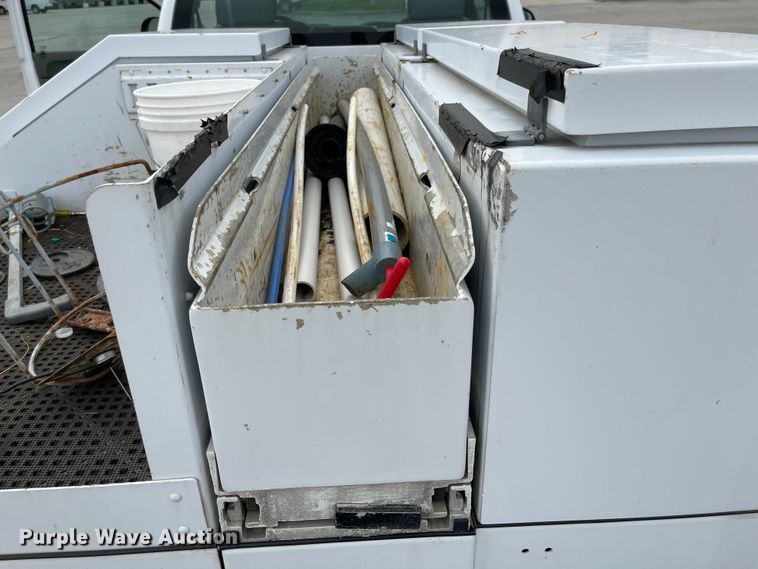 image for item JF9067 2013 Chevrolet Silverado 2500HD  utility bed pickup truck