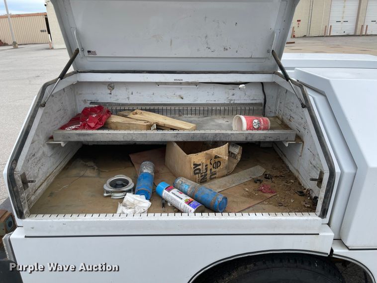 image for item JF9067 2013 Chevrolet Silverado 2500HD  utility bed pickup truck