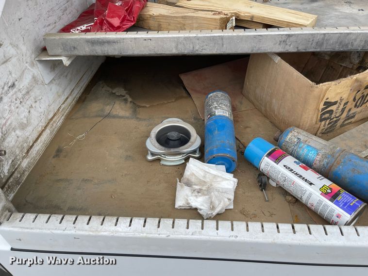 image for item JF9067 2013 Chevrolet Silverado 2500HD  utility bed pickup truck