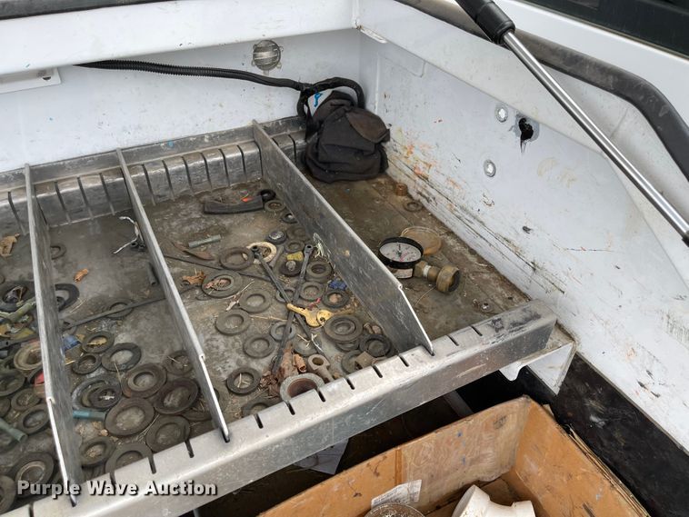 image for item JF9067 2013 Chevrolet Silverado 2500HD  utility bed pickup truck