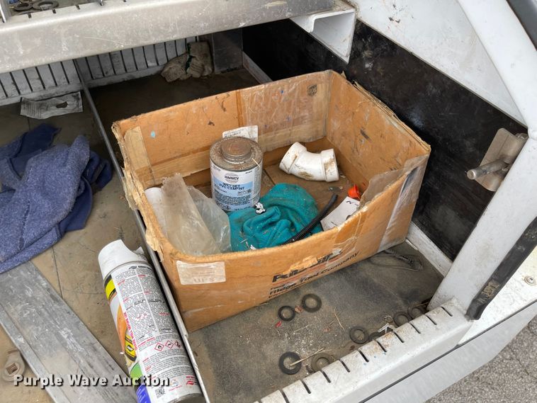 image for item JF9067 2013 Chevrolet Silverado 2500HD  utility bed pickup truck