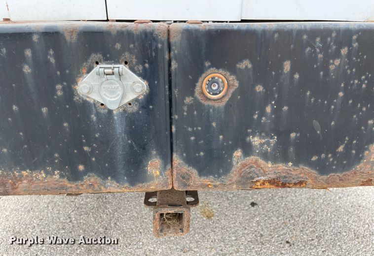 image for item JF9067 2013 Chevrolet Silverado 2500HD  utility bed pickup truck