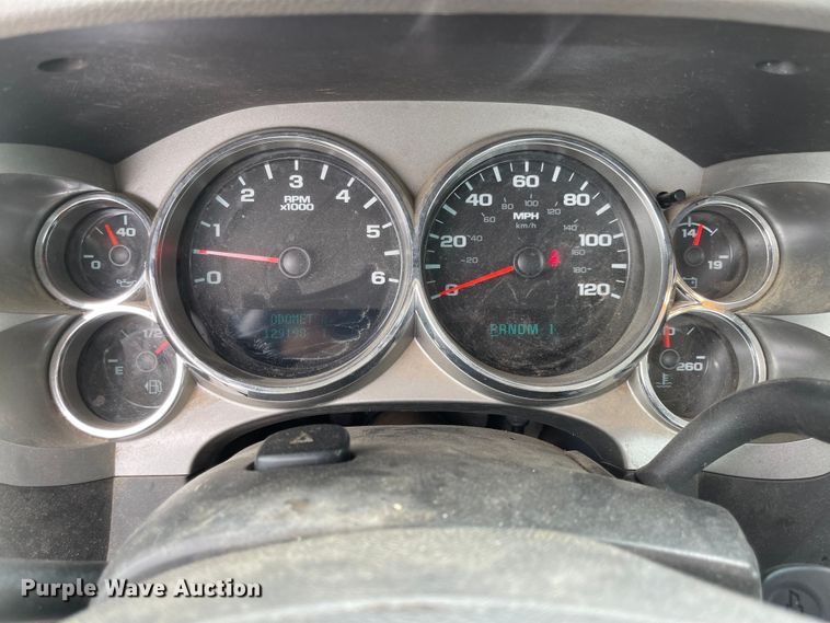 image for item JF9068 2013 Chevrolet Silverado 2500HD  utility bed pickup truck