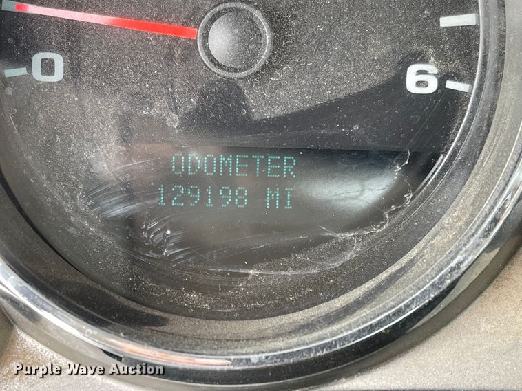 image for item JF9068 2013 Chevrolet Silverado 2500HD  utility bed pickup truck