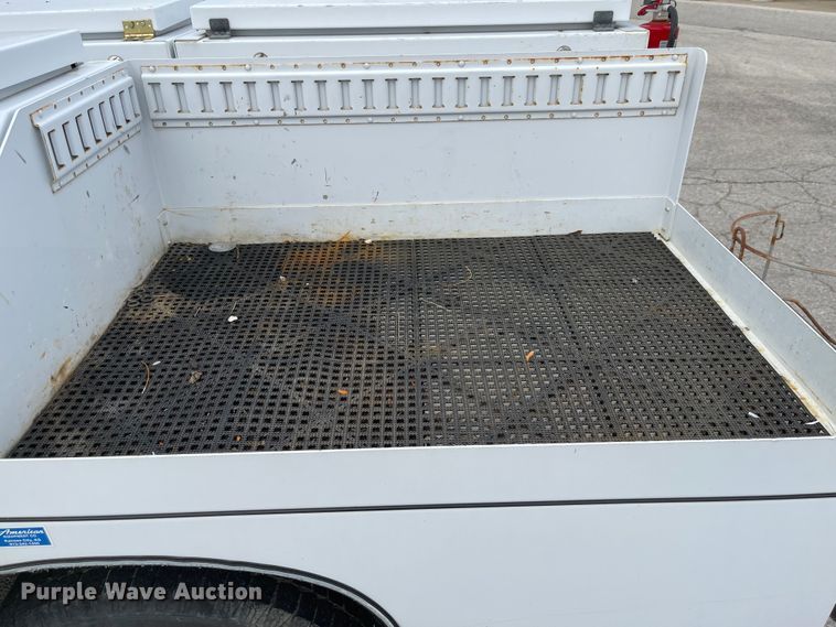 image for item JF9068 2013 Chevrolet Silverado 2500HD  utility bed pickup truck