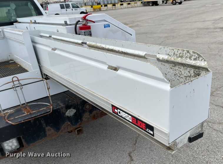 image for item JF9068 2013 Chevrolet Silverado 2500HD  utility bed pickup truck