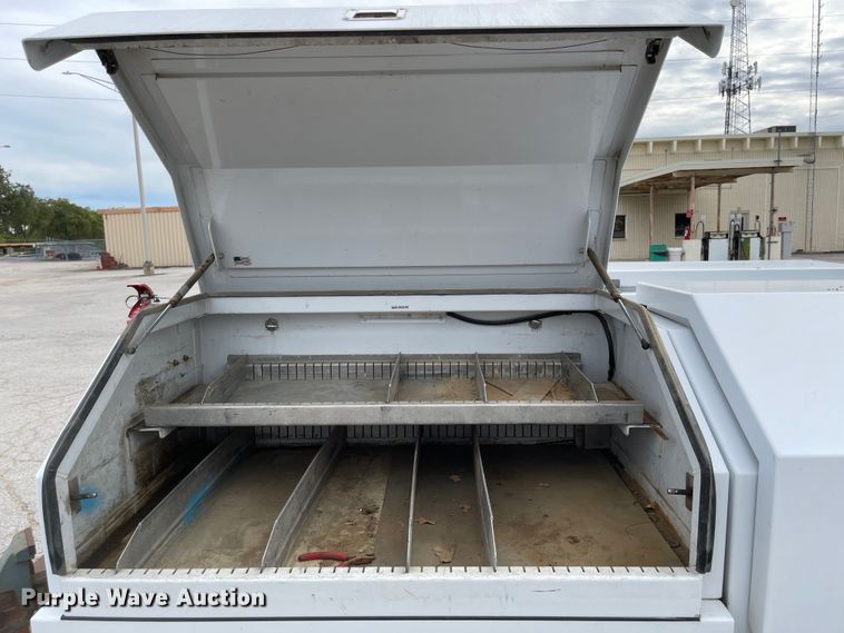 image for item JF9068 2013 Chevrolet Silverado 2500HD  utility bed pickup truck