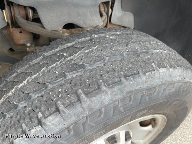 image for item JF9068 2013 Chevrolet Silverado 2500HD  utility bed pickup truck