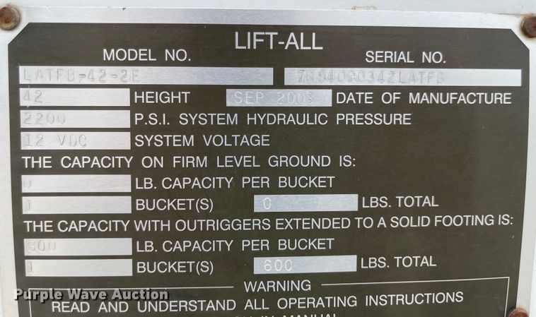 image for item JF9074 2004 International 4400  bucket truck