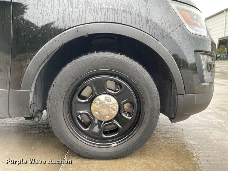 image for item JF9090 2017 Ford Explorer Police Interceptor  SUV