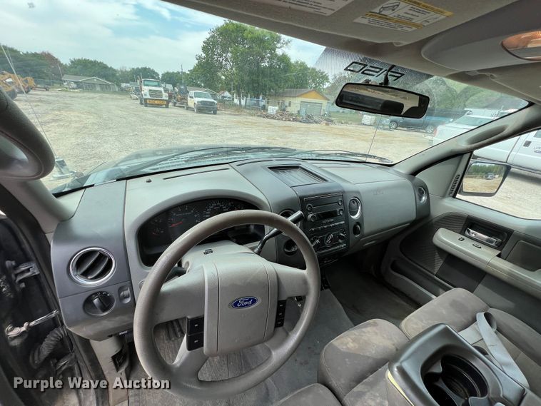 image for item JX9272 2004 Ford F150  SuperCrew pickup truck