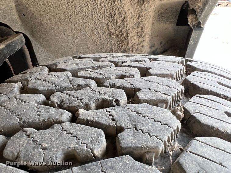 image for item JX9272 2004 Ford F150  SuperCrew pickup truck