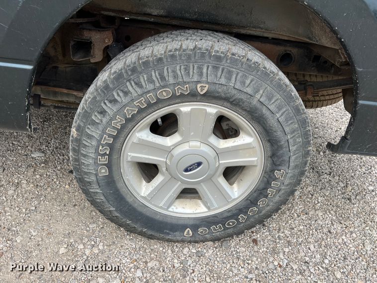 image for item JX9272 2004 Ford F150  SuperCrew pickup truck