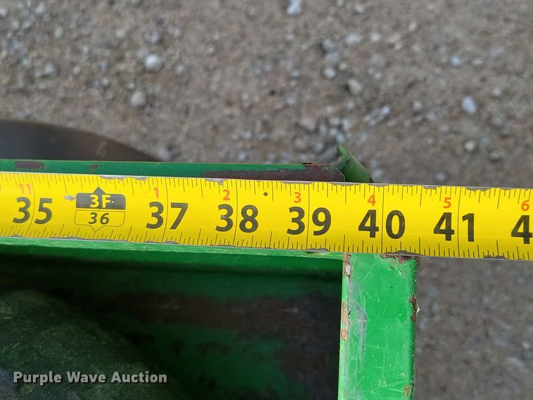 image for item JZ9107 John Deere Gator 4x2  utility vehicle