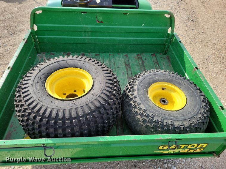 image for item JZ9107 John Deere Gator 4x2  utility vehicle
