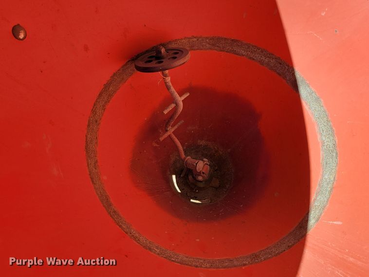 image for item JZ9118 Farm & Country 500  spreader