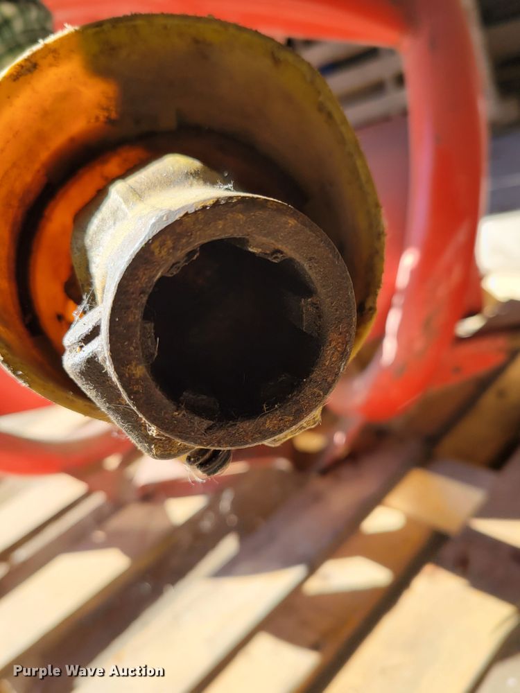 image for item JZ9118 Farm & Country 500  spreader