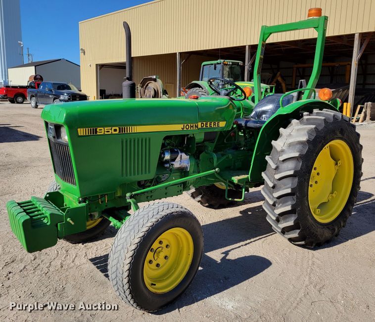 image for item JZ9119 1980 John Deere 950  tractor