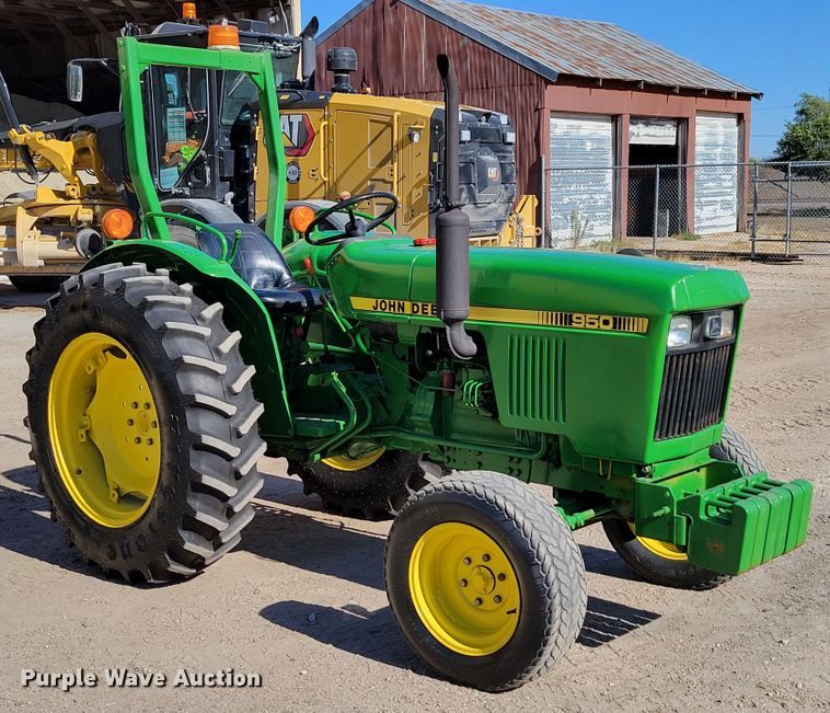 image for item JZ9119 1980 John Deere 950  tractor