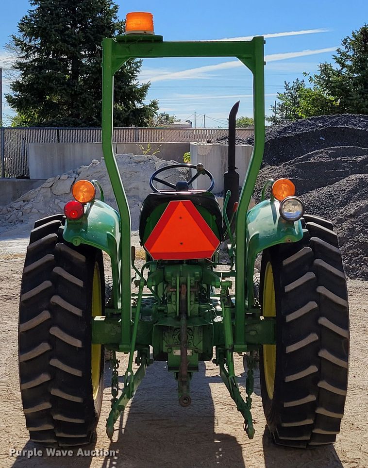 image for item JZ9119 1980 John Deere 950  tractor