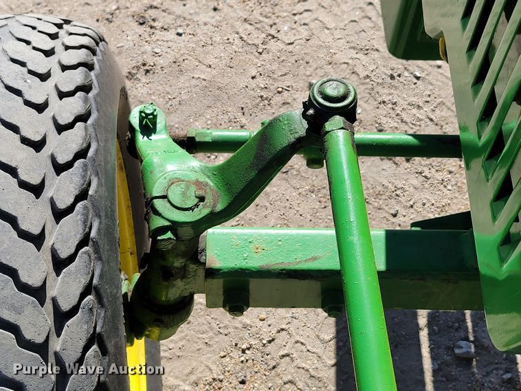 image for item JZ9119 1980 John Deere 950  tractor