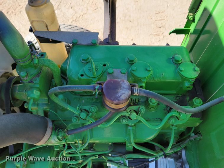 image for item JZ9119 1980 John Deere 950  tractor