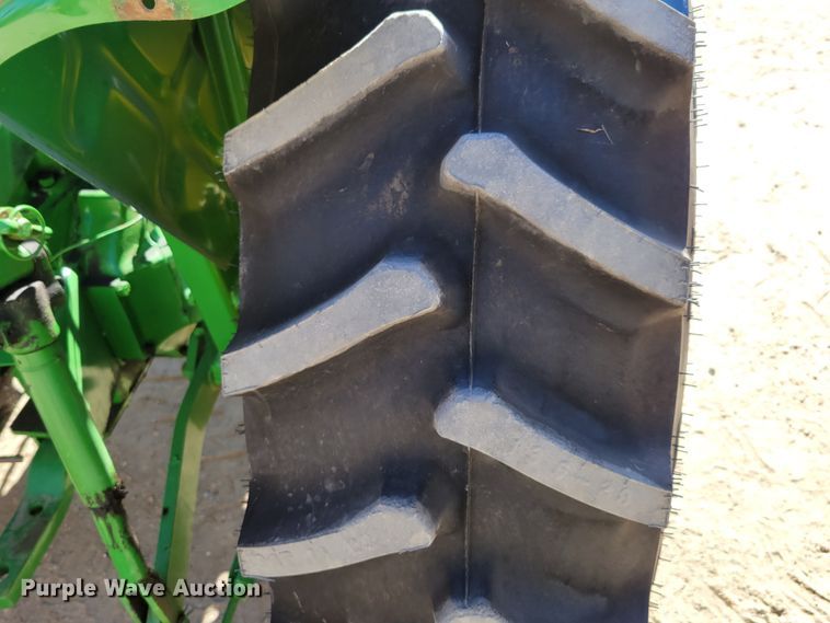 image for item JZ9119 1980 John Deere 950  tractor