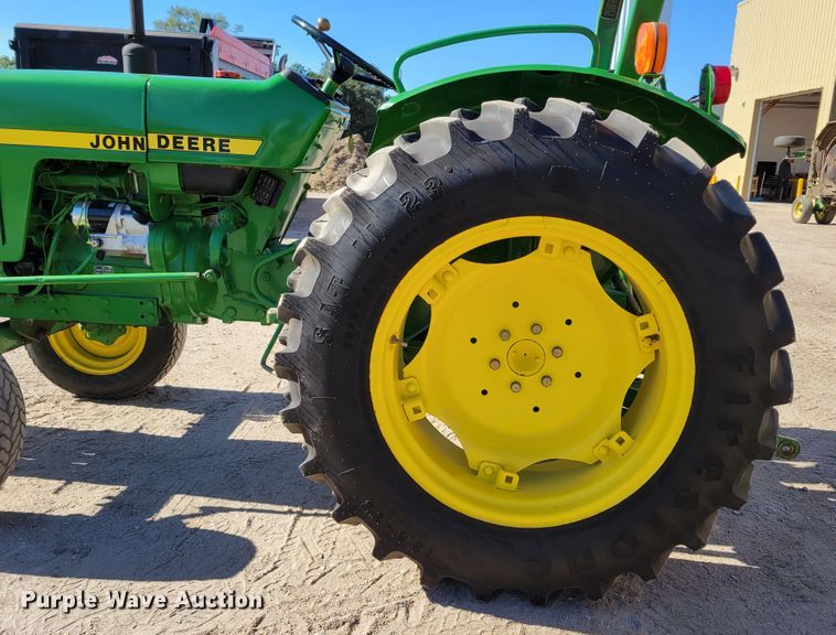 image for item JZ9119 1980 John Deere 950  tractor