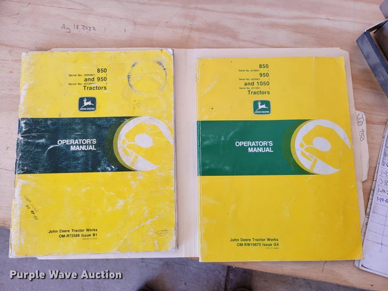 image for item JZ9119 1980 John Deere 950  tractor