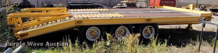 image for item JZ9120 1976 Dakota Trail-eze 109-2000  equipment trailer