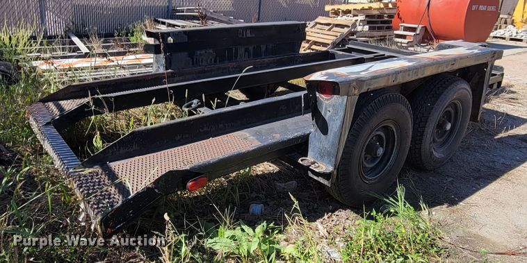 image for item JZ9121 1981 Ditch Witch T-8  tilt deck equipment trailer