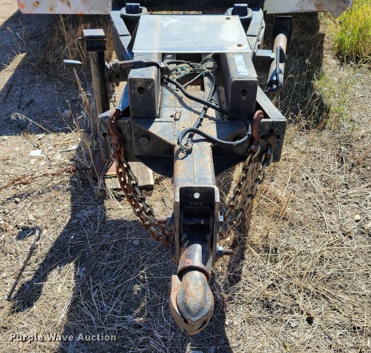 image for item JZ9121 1981 Ditch Witch T-8  tilt deck equipment trailer