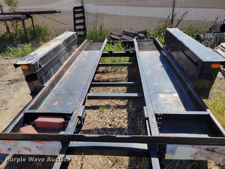 image for item JZ9121 1981 Ditch Witch T-8  tilt deck equipment trailer