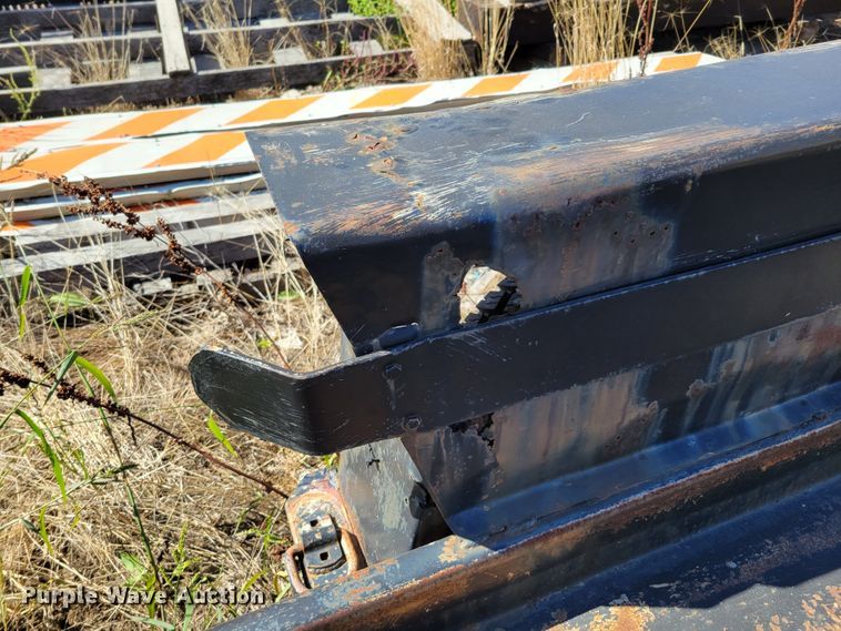 image for item JZ9121 1981 Ditch Witch T-8  tilt deck equipment trailer