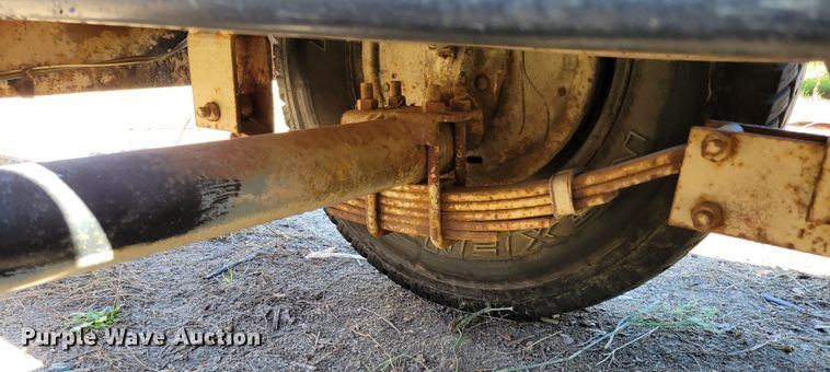 image for item JZ9121 1981 Ditch Witch T-8  tilt deck equipment trailer