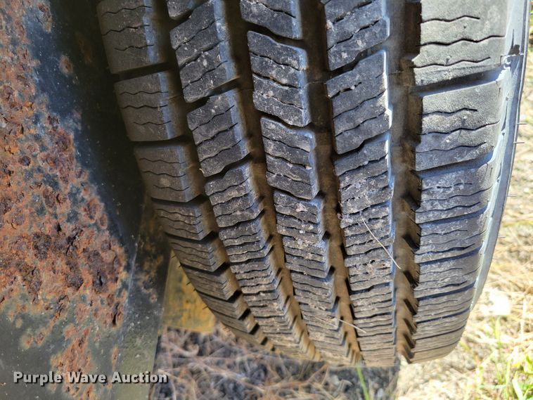 image for item JZ9121 1981 Ditch Witch T-8  tilt deck equipment trailer