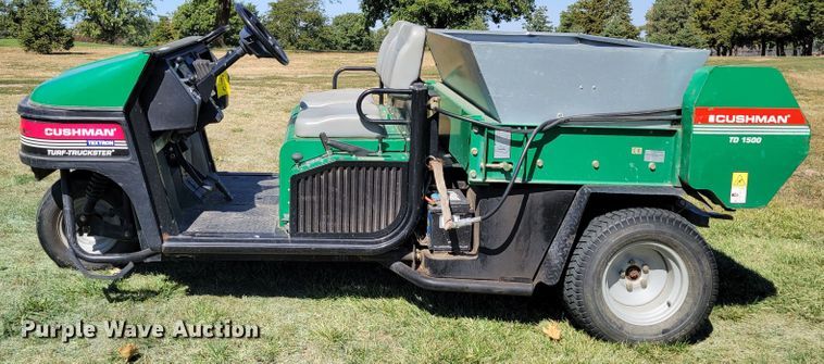 image for item JZ9132 2001 Cushman Turf-Truckster 898656  utility vehicle