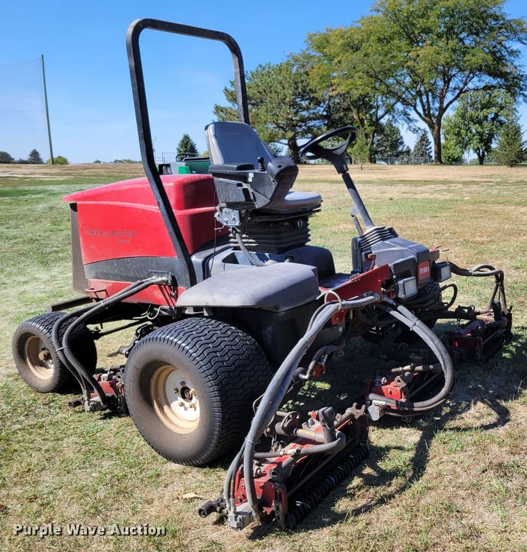 image for item JZ9133 2010 Toro ReelMaster 5410 03670  reel mower
