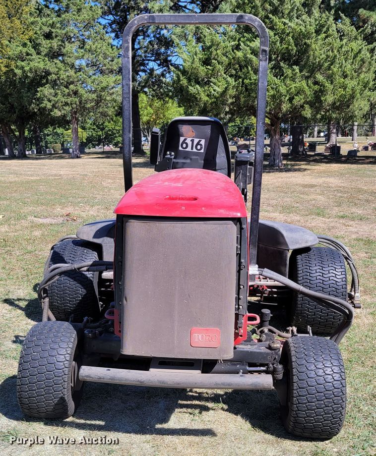 image for item JZ9133 2010 Toro ReelMaster 5410 03670  reel mower