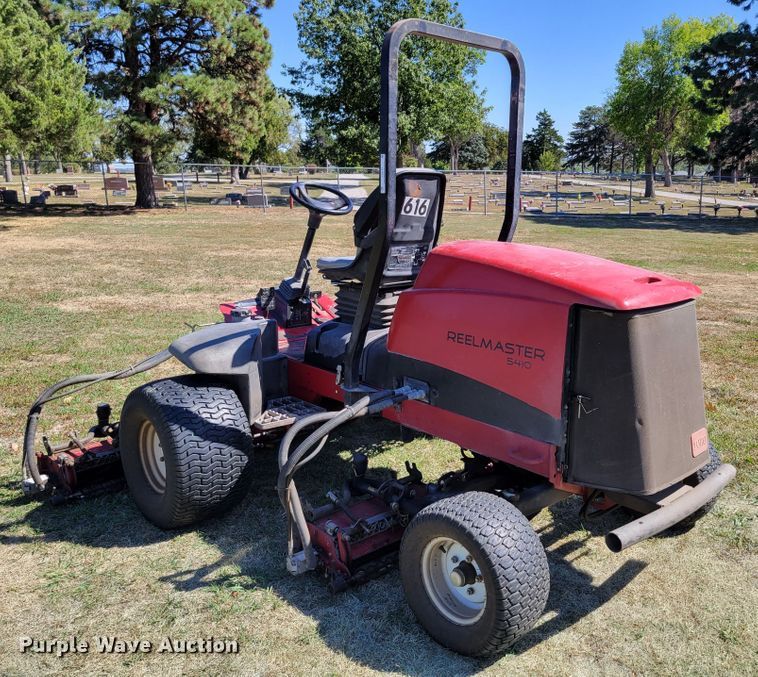 image for item JZ9133 2010 Toro ReelMaster 5410 03670  reel mower