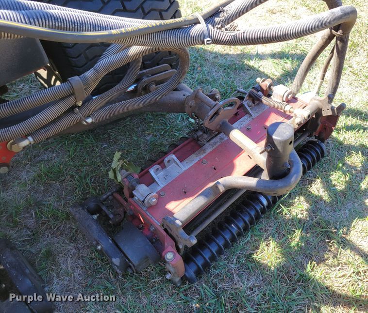 image for item JZ9133 2010 Toro ReelMaster 5410 03670  reel mower