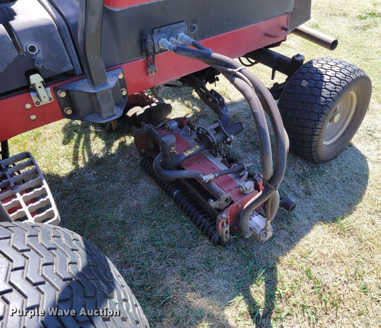 image for item JZ9133 2010 Toro ReelMaster 5410 03670  reel mower