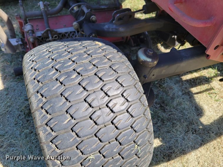 image for item JZ9133 2010 Toro ReelMaster 5410 03670  reel mower