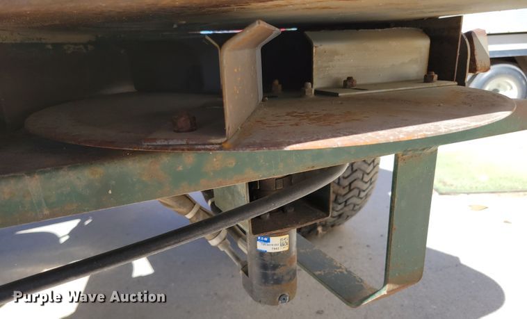 image for item JZ9134 Turfco SP-1530  top dresser spreader