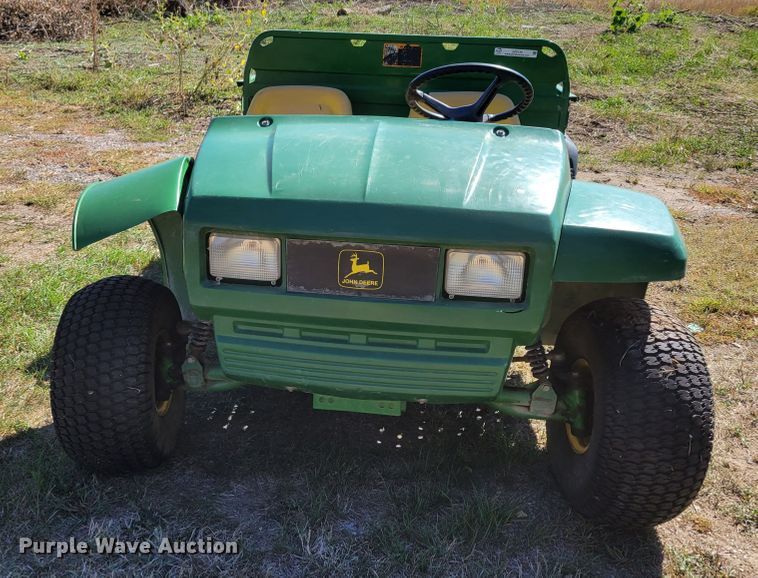 image for item JZ9135 1996 John Deere Gator 4x2  utility vehicle
