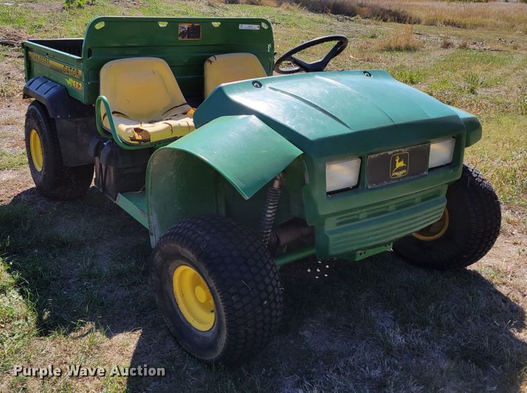image for item JZ9135 1996 John Deere Gator 4x2  utility vehicle
